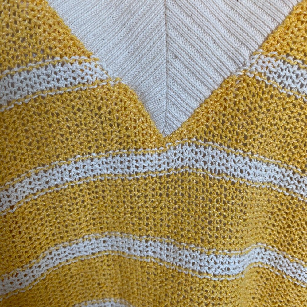 #47 - Zara yellow and white 2 piece lounge wear set with tags - Picture 5 of 12